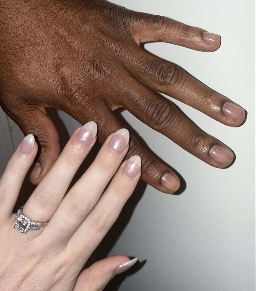 Shades of Nails & Spa Logo