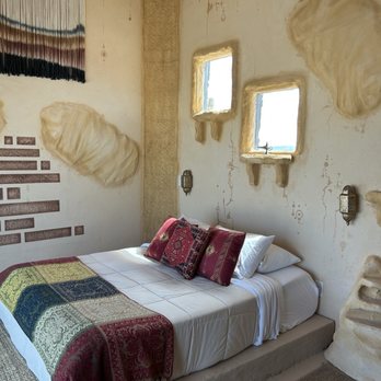 Chamber Stays: Outpost X - Resorts Near Me