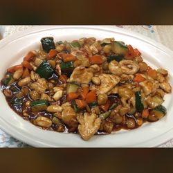 Uncle Chien's Chinese and Thai Restaurant - Love it Cashew Chicken, Beef Or Shrimp Kung Pau Chicken, Beef Or Shrimp*