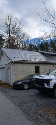 Metal Roofing Service - A new metal roof offers exceptional durability, often lasting 40-70 years, and is resistant to harsh weather, including high winds and heavy snow. It's energy-efficient, reflecting solar heat and helping to lower cooling costs during the summer. Metal roofs are low-maintenance, requiring fewer repairs and offering superior fire resistance. Additionally, they come in a variety of styles and colors, adding a modern and sleek look to your home. Metal Roofing Service - A new metal roof offers exceptional durability, often lasting 40-70 years, and is resistant to harsh weather, including high winds and heavy snow. It's energy-efficient, reflecting solar heat and helping to lower cooling costs during the summer. Metal roofs are low-maintenance, requiring fewer repairs and offering superior fire resistance. Additionally, they come in a variety of styles and colors, adding a modern and sleek look to your home.