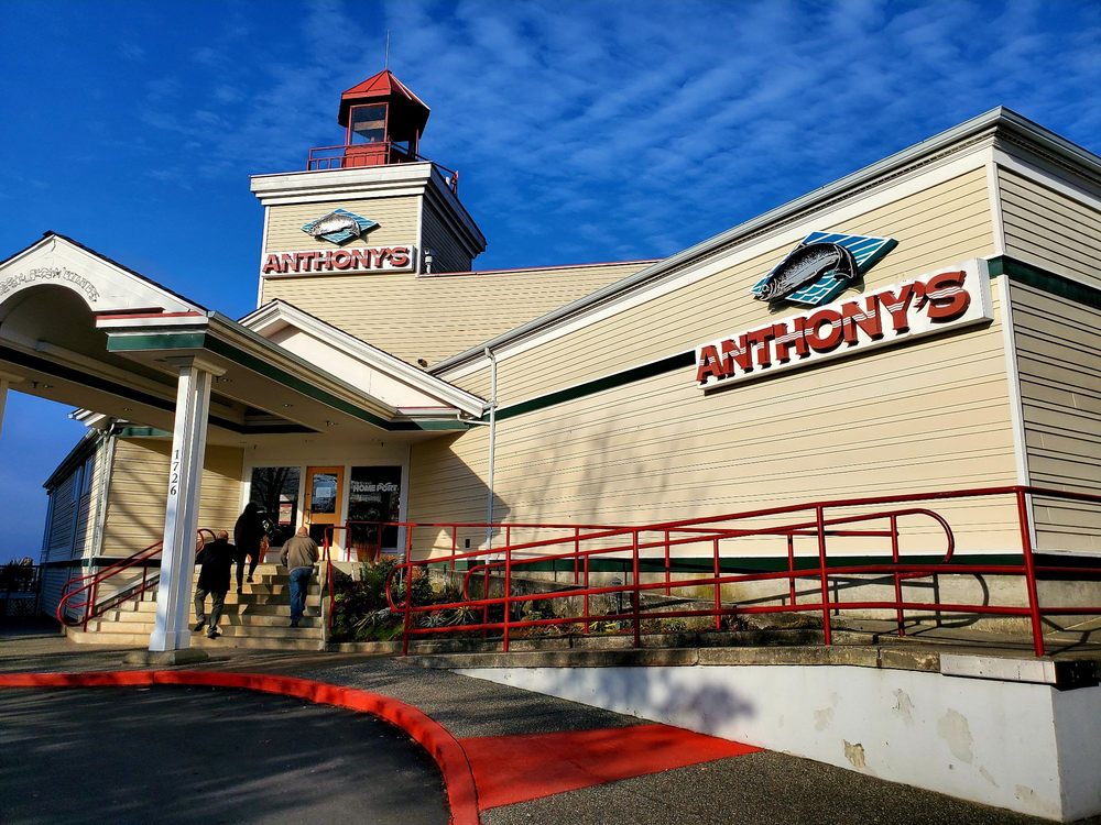 Anthony's HomePort Everett