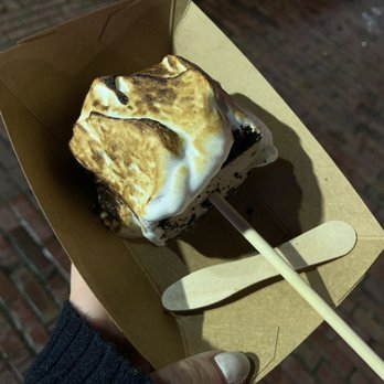 Mister - S'mores Oreo bar - Ice Cream & Frozen Yogurt Near Me - Vancouver, British Columbia Mister - S'mores Oreo bar - Ice Cream & Frozen Yogurt Near Me - Vancouver, British Columbia
