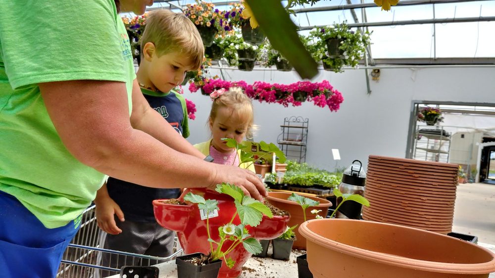 FLOWERS FOR 3 GREENHOUSE Updated June 2024 8275 County Road 54, Milliken, Colorado