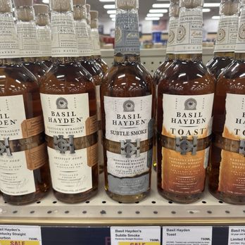 Binny's Beverage Depot - River Grove - Basil Hayden Bourbon - Beer, Wine & Spirits Near Me - River Grove, Illinois