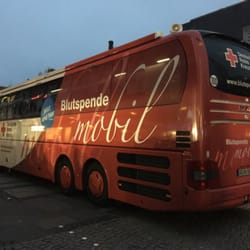 DRK-Blutspendedienste - Der moderne Blutspendebus des DRK.