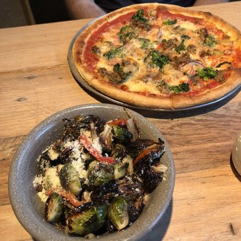Moku Kitchen - Pizza special with roasted Brussels sprouts - Cocktail Bars Near Me - Honolulu, Hawaii