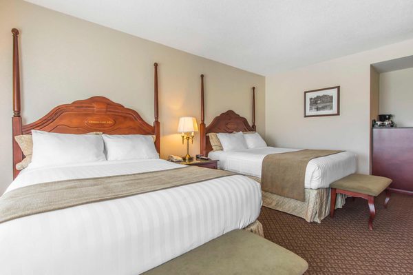 Château Saint John Hotel & Suites by null