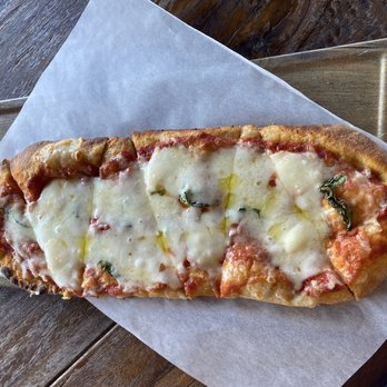 Shadowbrook Winery - Margherita Flatbread - Wineries Near Me - Walnut Creek, California Shadowbrook Winery - Margherita Flatbread - Wineries Near Me - Walnut Creek, California