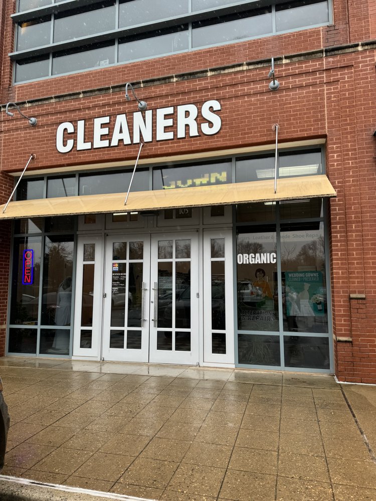 UNIVERSITY CLEANERS Updated September 2024 11 Reviews 44927