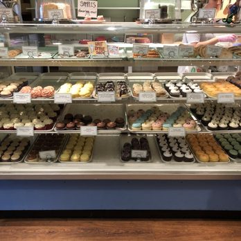 Muddy's Bake Shop - Bakeries Near Me - Memphis, Tennessee