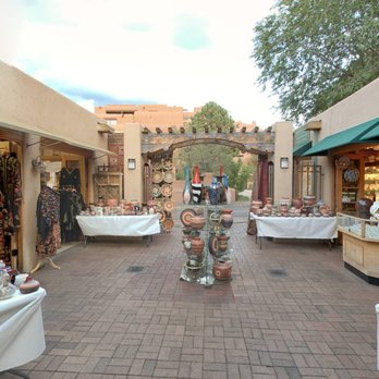 Momeni’s Gallery - Rugs Near Me - Santa Fe, New Mexico