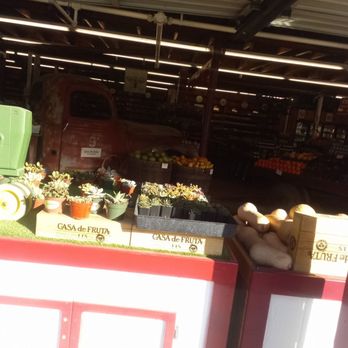 Casa de Fruta - Fruits & Veggies Near Me - Hollister, California