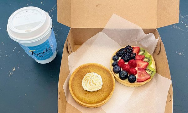 Amélie's French Bakery & Café by null