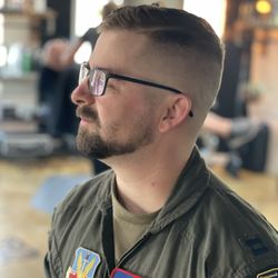 Haarschnitts Mens Grooming  - Skin fade