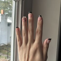 InStyle Nails Spa