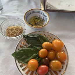 complimentary tomatoes
