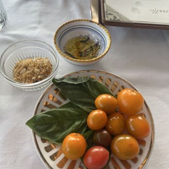 Marisella - complimentary tomatoes - Italian Near Me - Santa Barbara, California