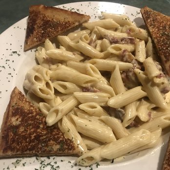 Lilac City Grille - Smokey bacon Mac and cheese - American Near Me - Rochester, New Hampshire Lilac City Grille - Smokey bacon Mac and cheese - American Near Me - Rochester, New Hampshire