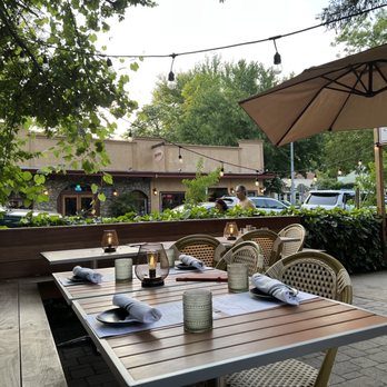 Lovina - Beautiful outdoor space - New American Near Me - Calistoga, California Lovina - Beautiful outdoor space - New American Near Me - Calistoga, California