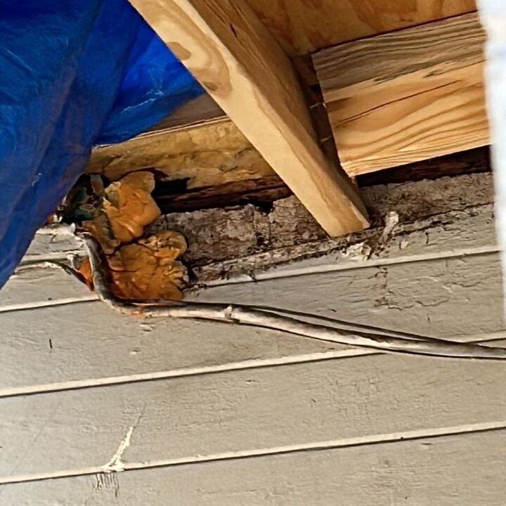 Slide of Wofford Roofing