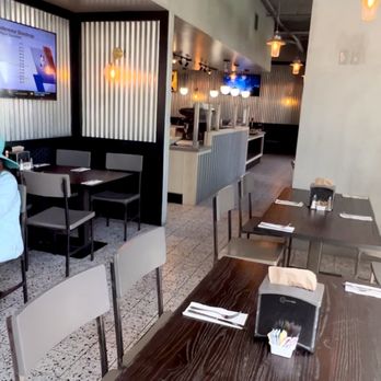 Kitchen 15 - Indoor seating - Breakfast & Brunch Near Me - Sacramento, California