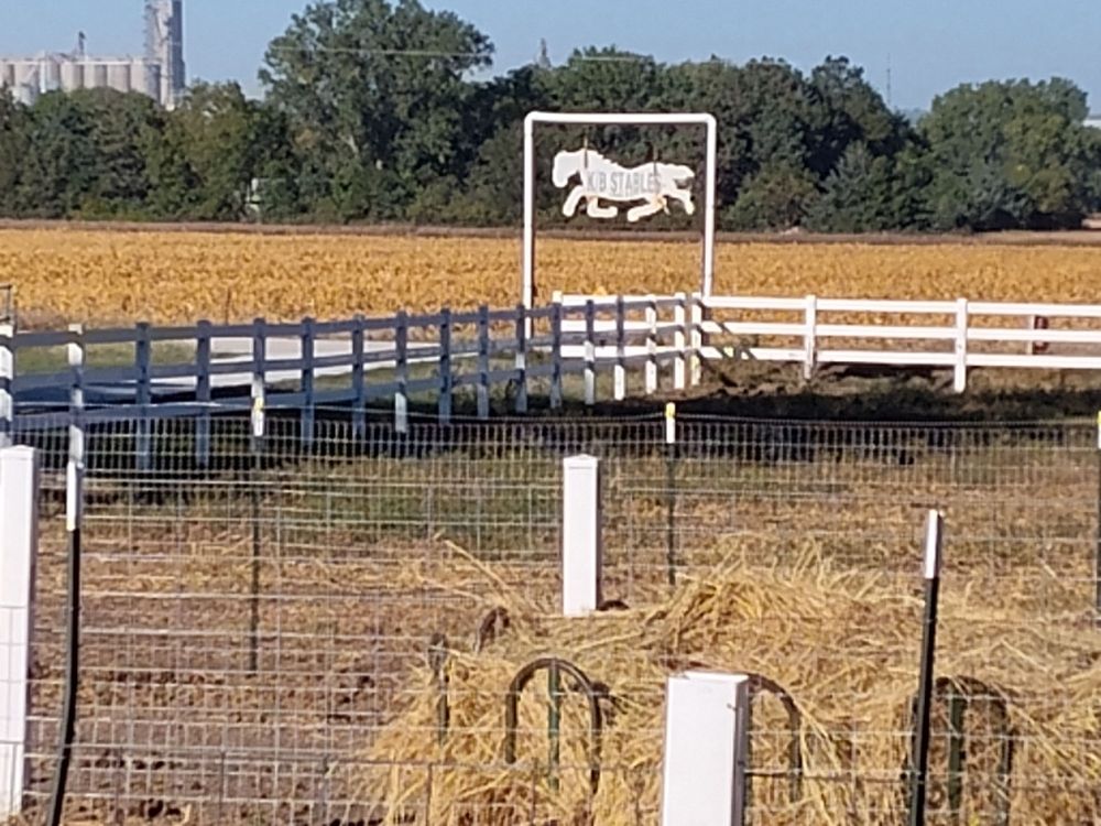 K/B Stables Horse Over Night Hotel - equestrian in Lincoln, NE