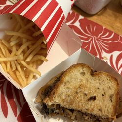 Freddy's Frozen Custard & Steakburgers - Freddy's Original Patty Melt