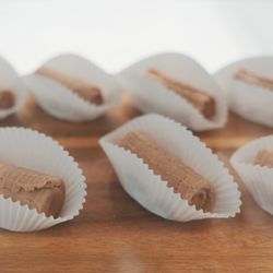 Pampas Helados Argentinos - Rolled waffle treats.