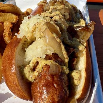 SouthEnd Brewing - Bier Brat - Breweries Near Me - Greensboro, North Carolina SouthEnd Brewing - Bier Brat - Breweries Near Me - Greensboro, North Carolina
