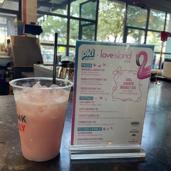 FM Kitchen & Bar - Bars Near Me - Houston, Texas