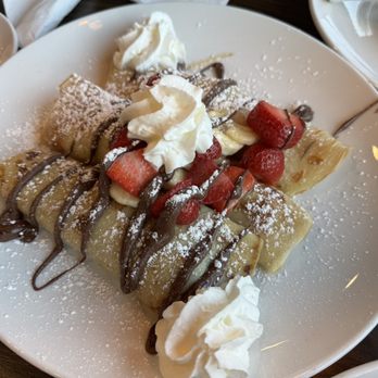 Broken Yolk Cafe - Breakfast & Brunch Near Me - Fullerton, California