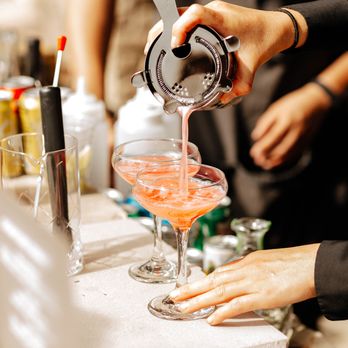 Lovely Sips - Bartenders Near Me