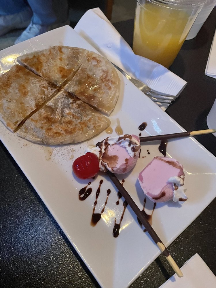 Muzette Karaoke & Restaurant