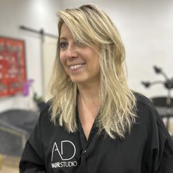 Alice Hair - Looking good is feeling good find you're style @AD hair studio small won owned business in the heart of the upper east side