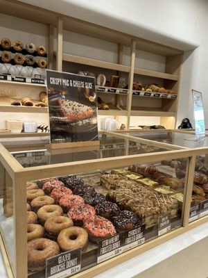 Modern Bread and Bagel by null