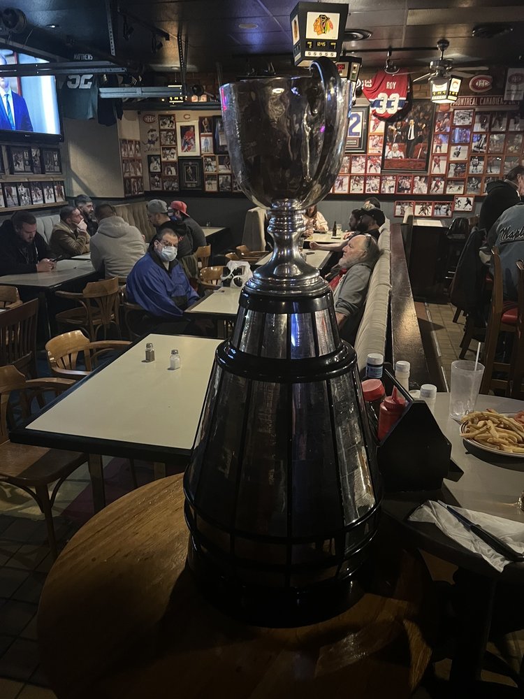 SCHUEY’S BAR & GRILL Updated October 2024 16 Photos 1130 Martin