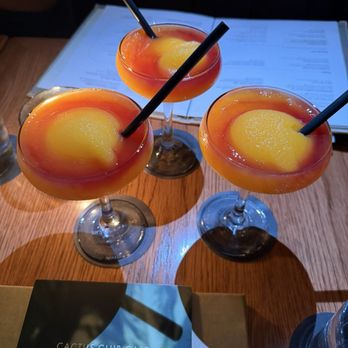 Cactus Club Cafe - Peach Bellini - New American Near Me - Miami, Florida