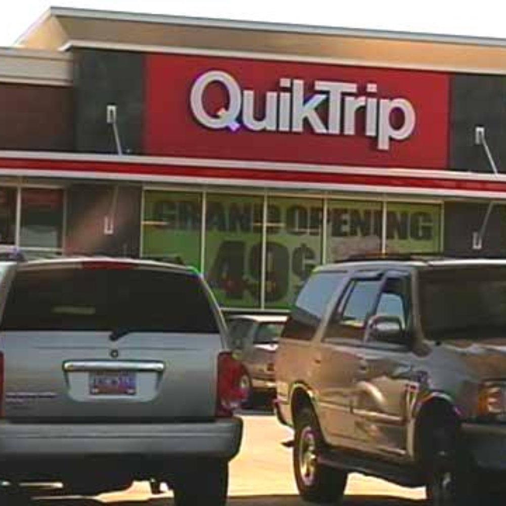 QuikTrip - a group of cars parked in front of a quikkripp store - Convenience Stores Near Me - Phoenix, Arizona