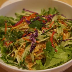 La Maison de Mademoiselle Dumpling - Salade de nouilles fraiches (D14) ($9.50)