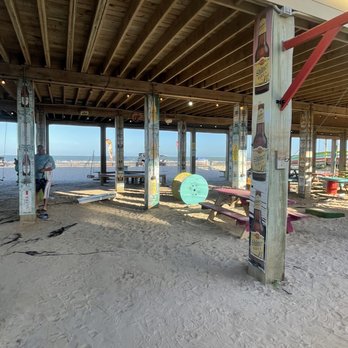 Beachfront Deck Bar & Grill - Gulf front - Bars Near Me - Surfside Beach, Texas