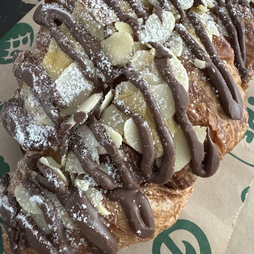 YOTEA - Chocolate almond croissant - Bubble Tea Near Me - Rosemead, California YOTEA - Chocolate almond croissant - Bubble Tea Near Me - Rosemead, California