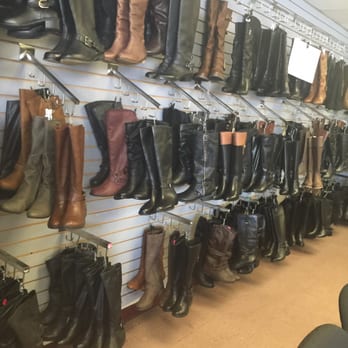 Henry's Shoe Experience - Comfortable and affordable... - Shoe Stores Near Me - Downey, California Henry's Shoe Experience - Comfortable and affordable... - Shoe Stores Near Me - Downey, California