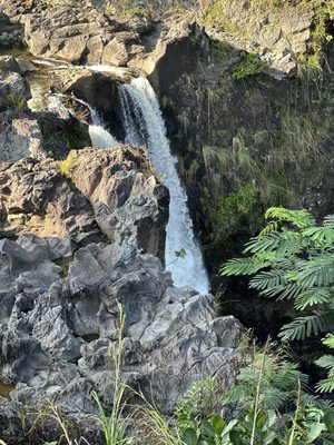 Rainbow Falls by null