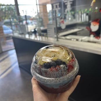 Dear Acai - Açaí mixed with blue pineapple - Acai Bowls Near Me - Garden Grove, California Dear Acai - Açaí mixed with blue pineapple - Acai Bowls Near Me - Garden Grove, California