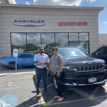 St Charles Chrysler Dodge Jeep Ram - Auto Repair Near Me - St Charles, Illinois St Charles Chrysler Dodge Jeep Ram - Auto Repair Near Me - St Charles, Illinois