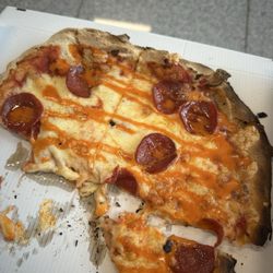 Amo - Pepperoni pizza