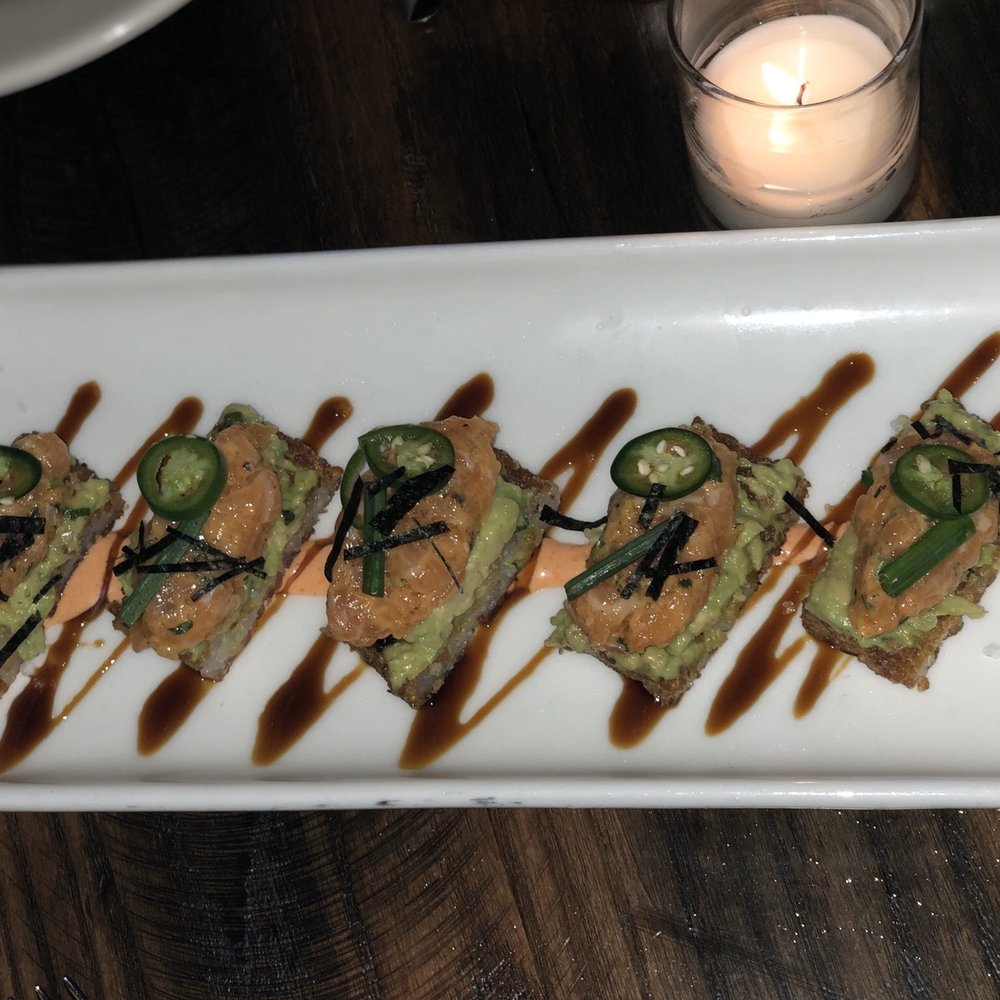 The Smith - Spicy Salmon Tartare - New American Near Me - Chicago, Illinois The Smith - Spicy Salmon Tartare - New American Near Me - Chicago, Illinois