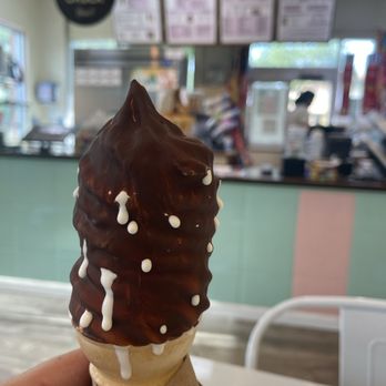 Twistee Treat LBV - Ice Cream & Frozen Yogurt Near Me - Orlando, Florida