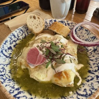 Ojo de Agua - Enchilada suizas with chicken - Mexican Near Me - México, D.F., DIF Ojo de Agua - Enchilada suizas with chicken - Mexican Near Me - México, D.F., DIF