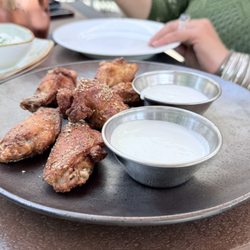 Park 600 - Chicken Wings with blue cheese and ranch